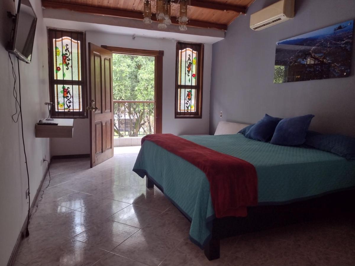 Casa Limonar Apartment Cali Bagian luar foto